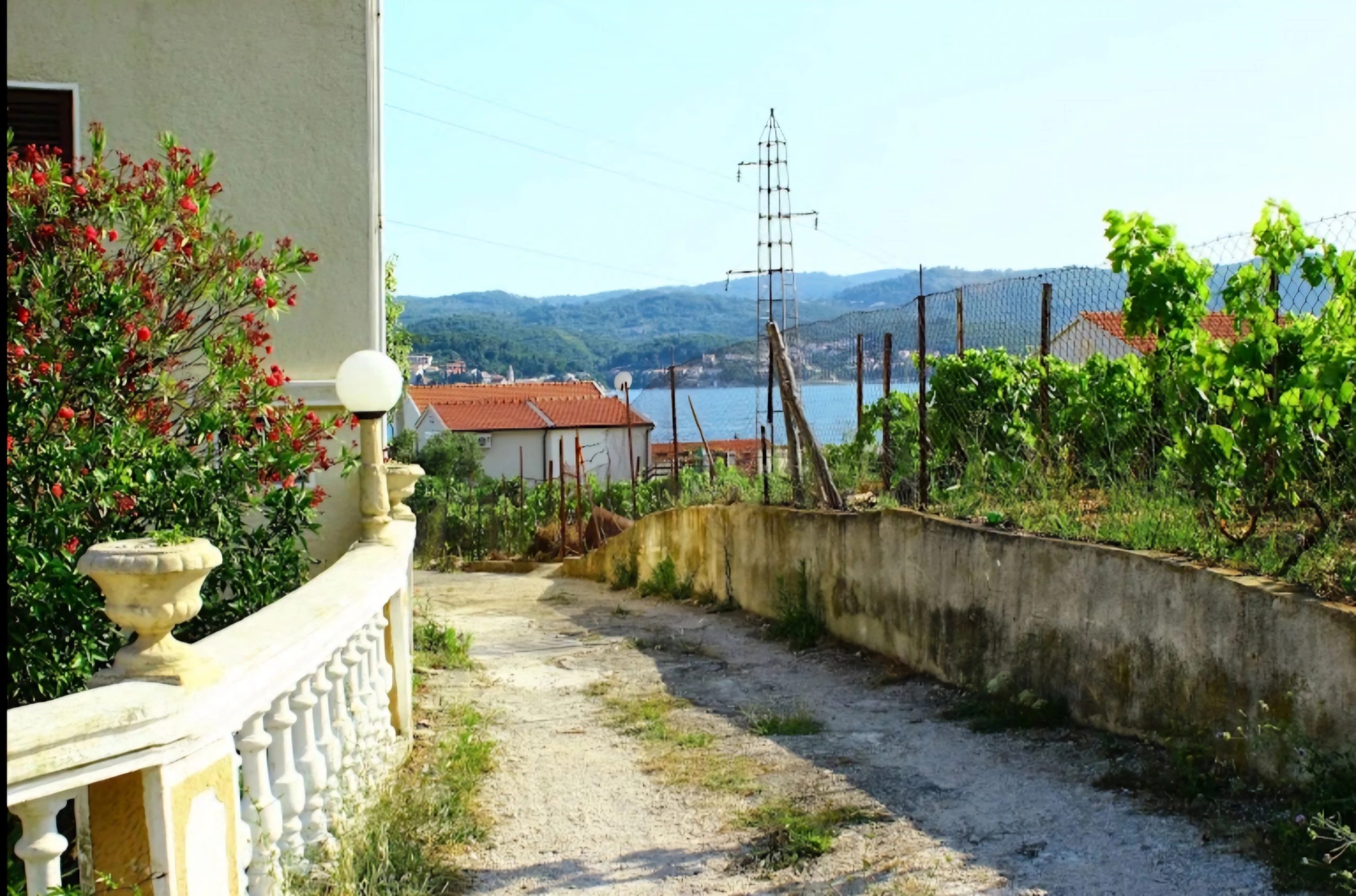 Land for sale for residential construction. Perna, Orebić. 