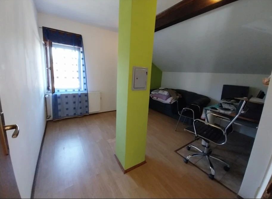 Kuća na prodaju 132 m², 2 kata. Aljmas. 